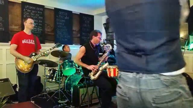 Neon Valley Live classic rock covers at The Hind Hotel Wellingborough