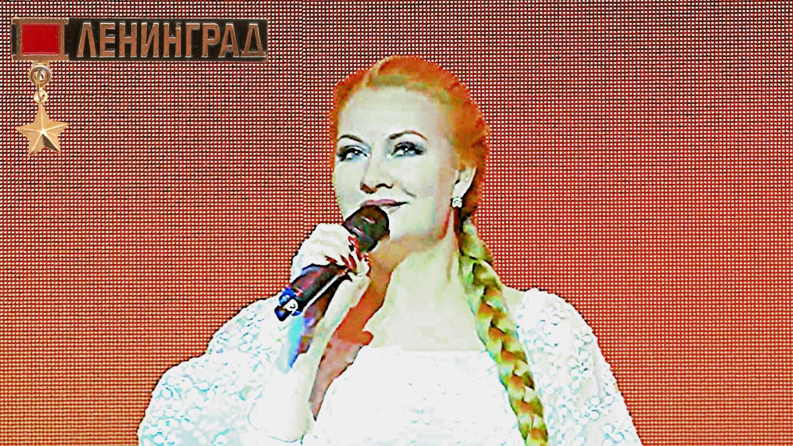 "Десятый наш десантный батальон" Поют Анастасия Лысякова, Анастасия Клименко.