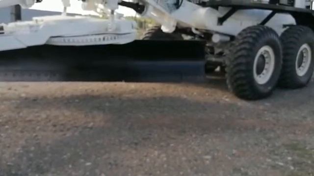Обкатка грейдера ДЗ-98-Т, производства ПО УРАЛ (Завод автогрейдеров работает с 1998 г)