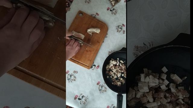 Вареники 🥟 с картофелем салом и репчатым луком...