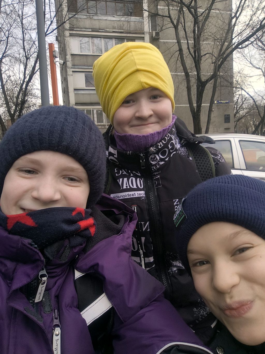 писец на улице 3