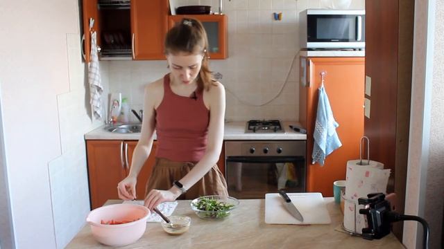 Надоел салат со сметаной или маслом? Сделай вкусную заправку!