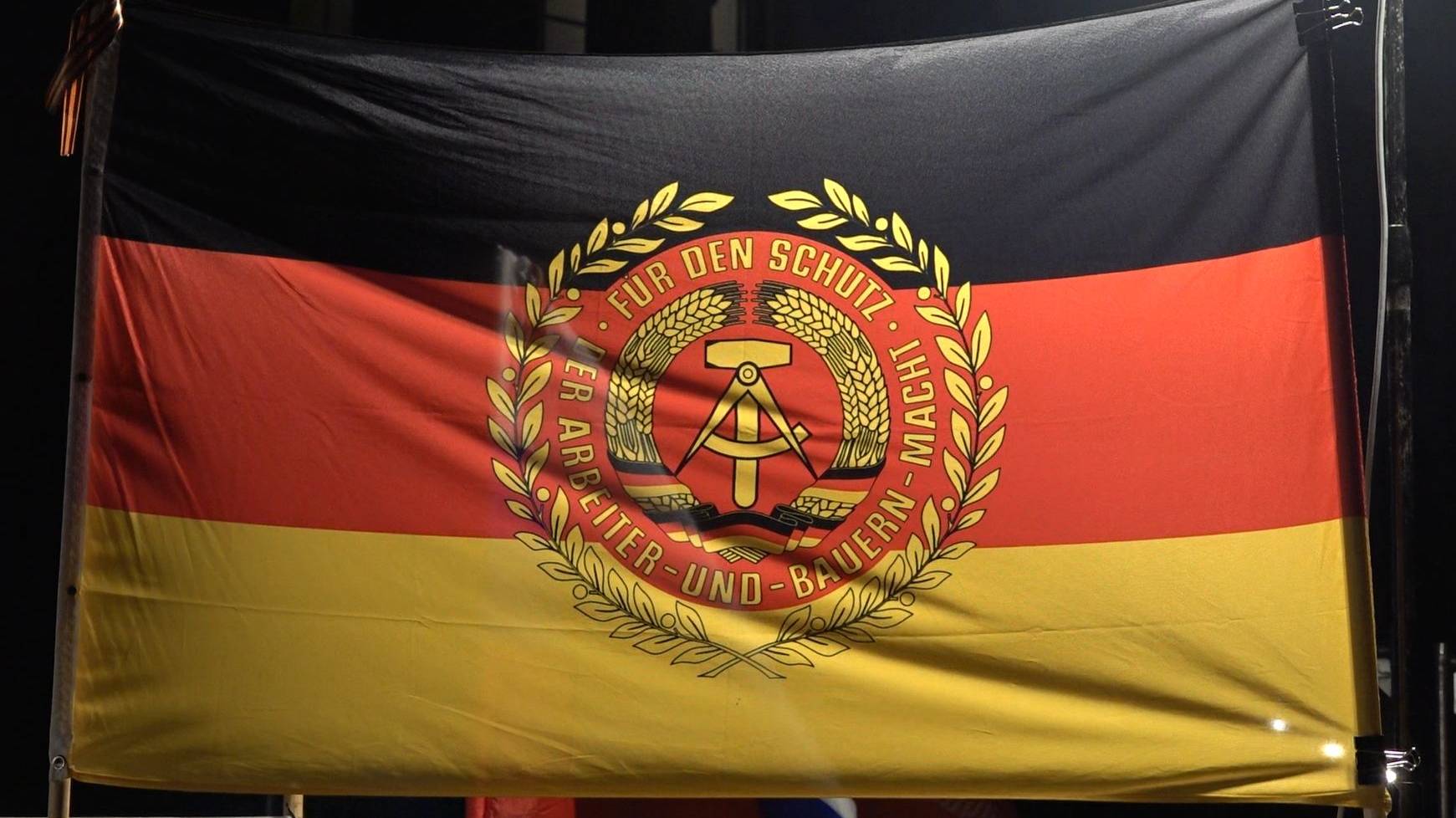 Ansage_an_Donald_Trump_USA!_Lasst_Eure_BRD_einfach_fallen!_25.01.25