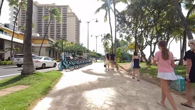 HAWAII WAIKIKI Walking Tour of the Streets and Beaches in Americas Resort City #travel #hawaii