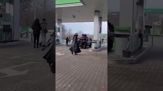 из какого то фильма 😅😅