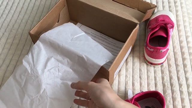 ASMR Unboxing & fitting АСМР Распаковка и примеркас шёпотом