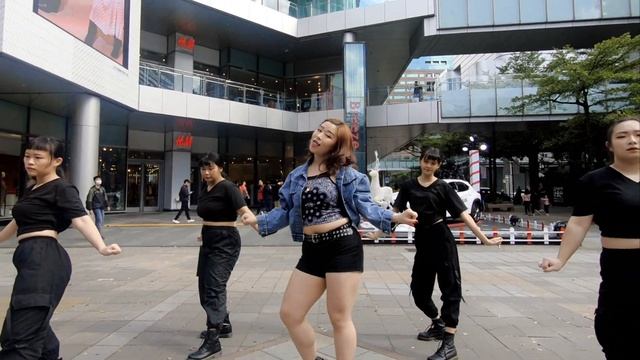 [KPOP IN PUBLIC CHALLENGE] CHUNG HA(청하) - Chica Dance Cover by CAMERA from Taiwan