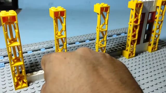 Membuat miniatur stasiun kereta dari lego#Legotoys