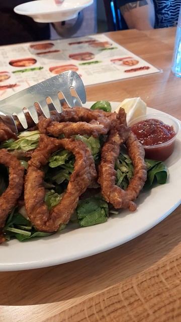 crispy calamari salad #food #shortvideo #viral #salad sala