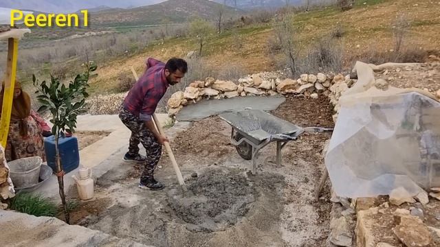 The eye-catching beauty of the mountain hut with the cementing of the porch by a nomadic woman 2024