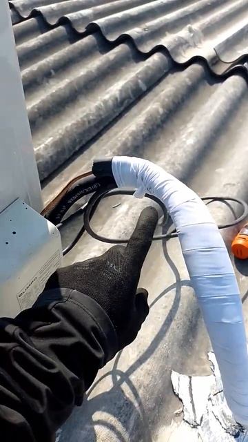 instalación de aire Inverter en el techo