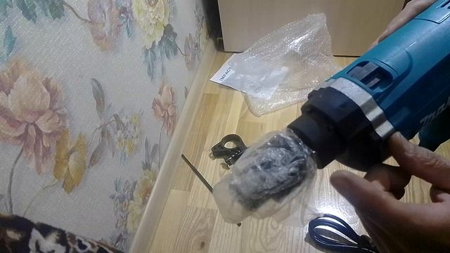 Дрель Makita HP 1630