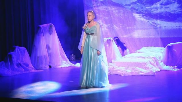 Mam tę moc - Let it go, Emilia Hamelusz jako Elsa