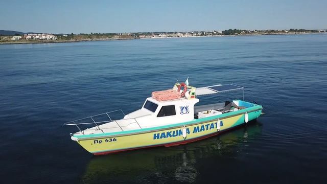 trolling motor drives a 10-meter boat weighing 3 tons