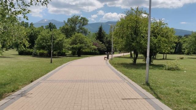 OnePlus 6 (walking) - 4K (UHD) 30 fps camera video sample