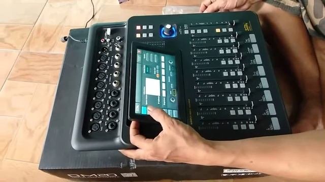 Unboxing mixer digital soundking dm 20