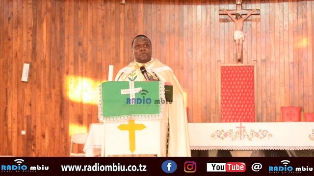 Padre Dkt Kamugisha: Ukiolewa usikaimishe ndugu/ Ukipiga magoti kila kitu kitasimama/ Usikaimishe/