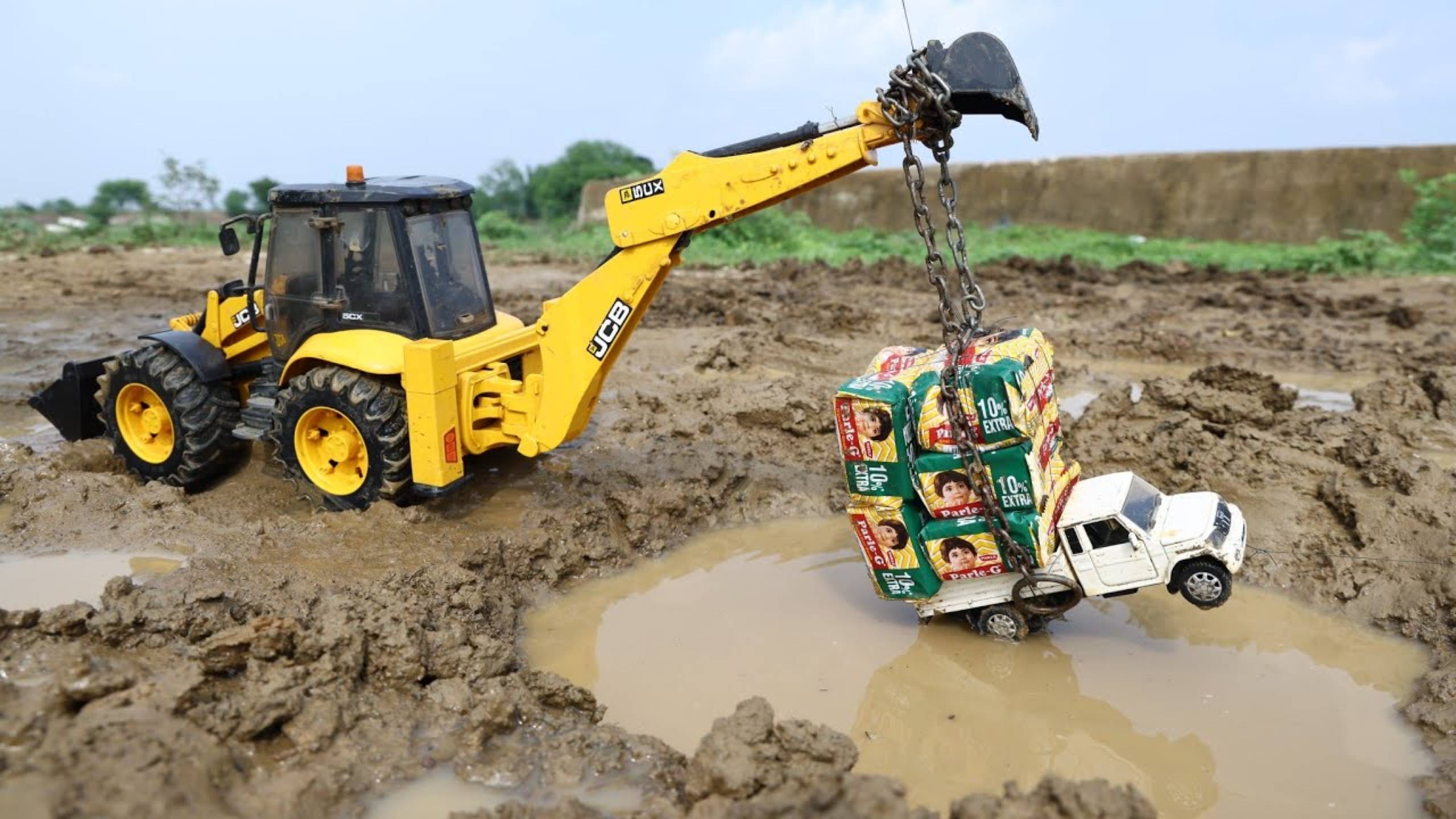 Авария с пикапом, Самая глубокая яма, из которой вытаскивают JCB