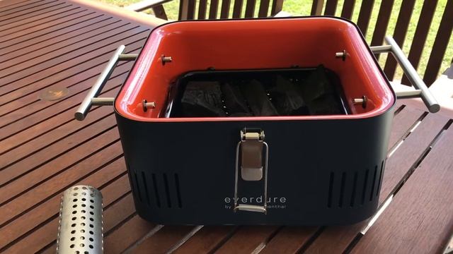 Everdure by Heston Blumenthal CUBE Charcoal BBQ