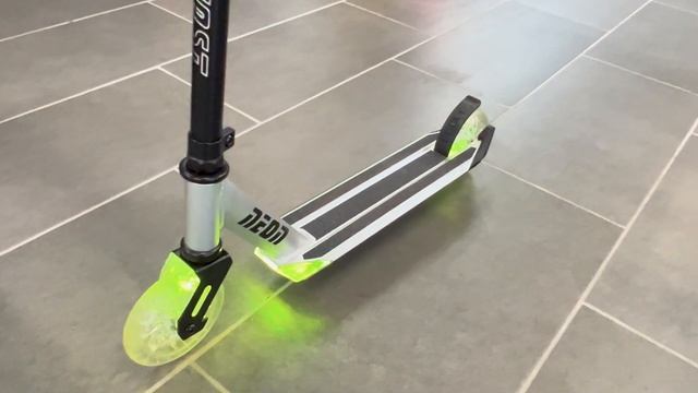 Yvolution Neon Ghost LED Scooter