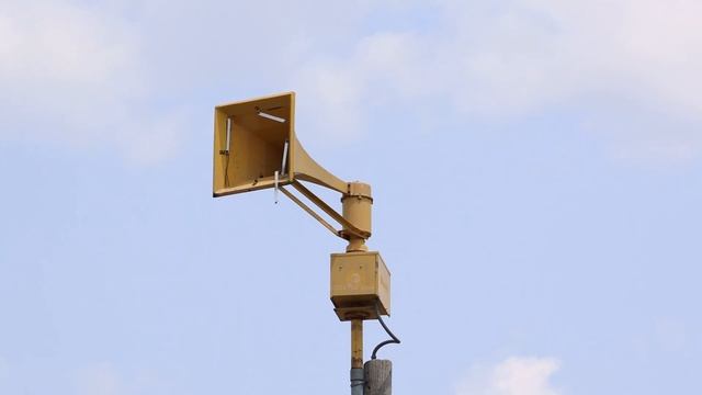 Federal Signal Thunderbolt 1000BT - Hall County Siren #11