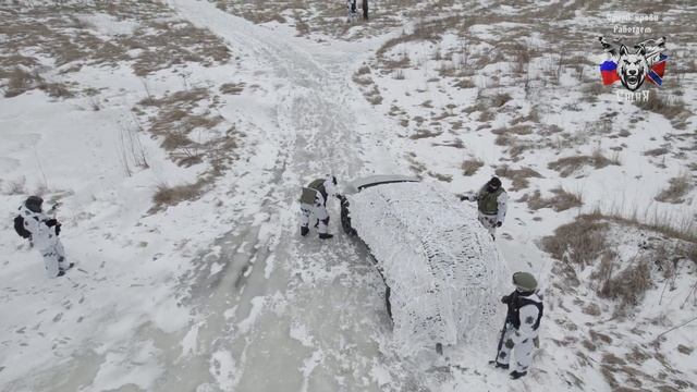 СтаЯ тестирует снарягу на полигоне.