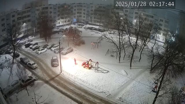 28 января на Джангильдина 12/1 и 14/1 две особы подожгли лавочку. Пусть если себя узнают обратяться