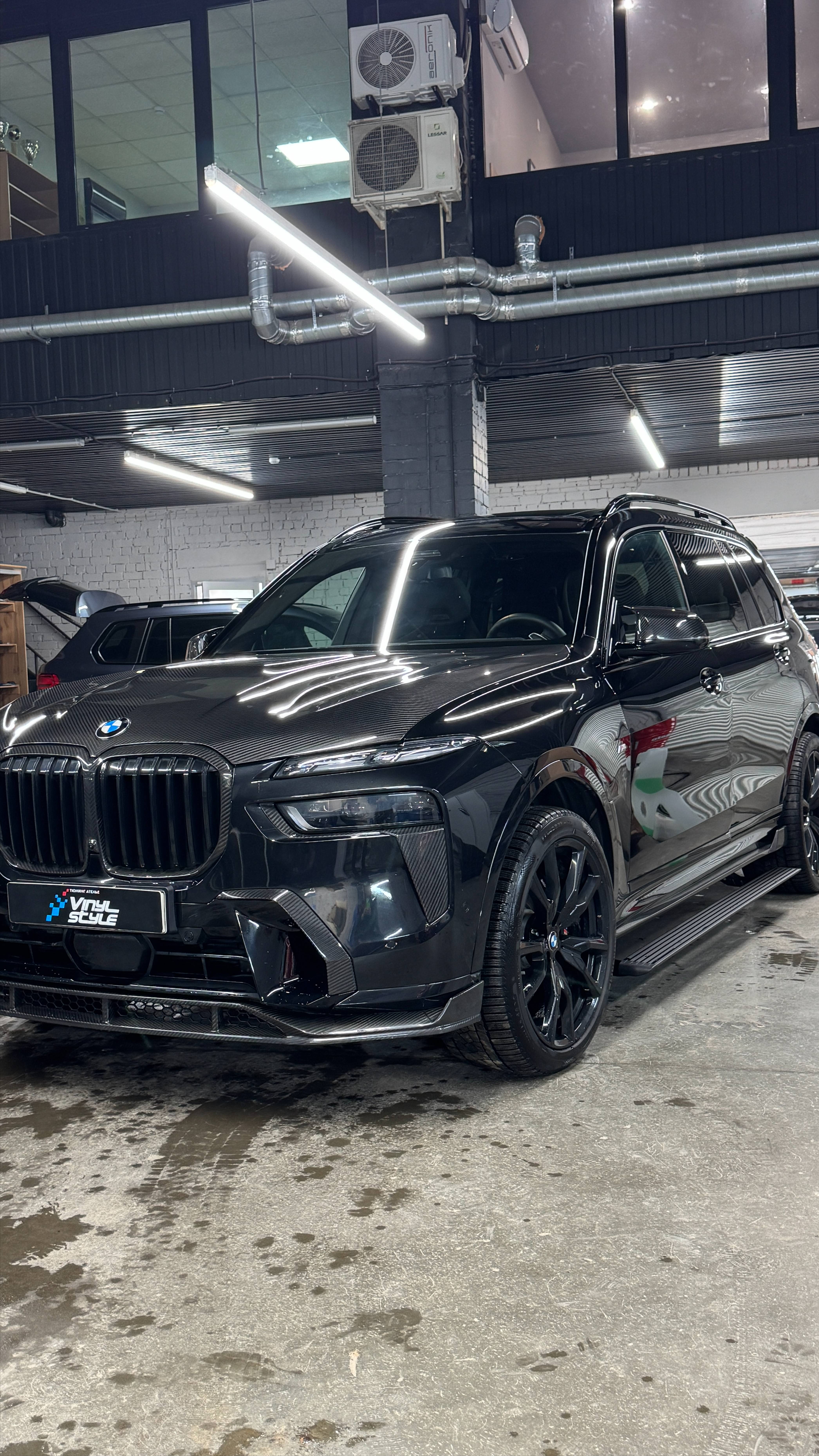 Установка выдвижных порогов на BMW X7
