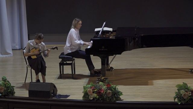 Баталова Руфина. В. Городовская. "Под окном черёмуха колышется". А. Вивальди. Концерт для скрипки.