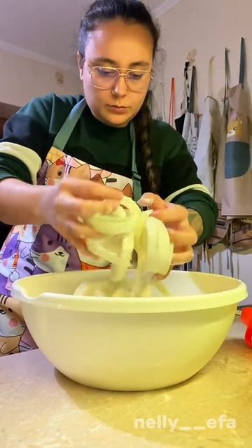 очень просто,готовим луковые колечки