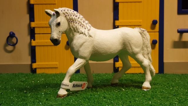 Распаковка лошади Schleich