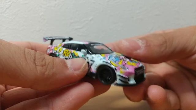 MINI GT LB★WORKS Nissan GT-R Type2 [LBWK Kuma Graffiti]