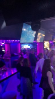 Девушки танцуют ночью в ночном клубе 154.Новогодние праздники.Санкт-Петербург .