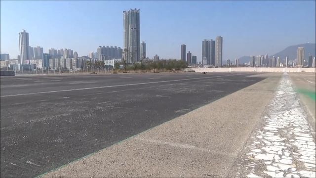 Flight in Kai Tak , Viper 90 , YAK-130, SU-35