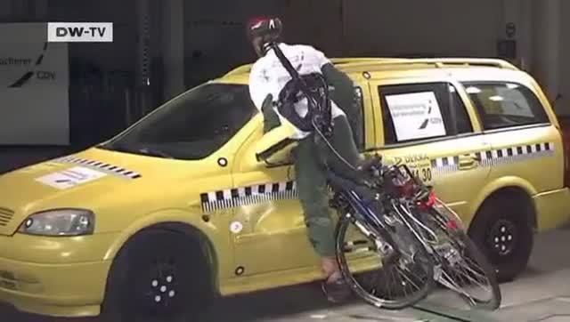 Examine it! Electric Bicycles in a Crash Test  drive it