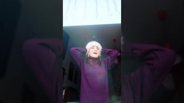 Звенит январская вьюга