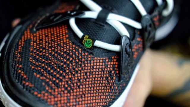 FIRST LOOK NIKE KYRIE 7 RAYGUN 2020