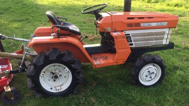 Kubota B1200 4WD Compact Tractor with New 4ft Finishing Mower