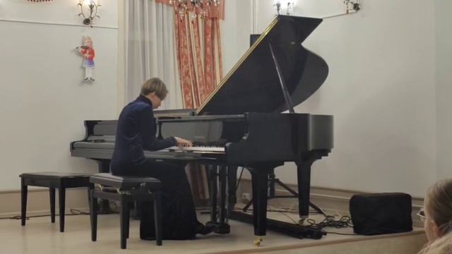 П. Хиндемит. Фуга in B из цикла "Ludus tonalis". Исполняет Инесса Давыдова, 4 курс ПГИК