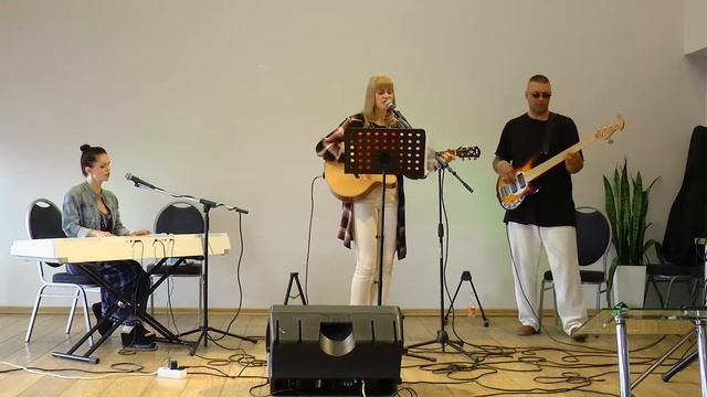 Хвала . ReFresh . Виктория Разинькова . Юлия и Сергей Фень .