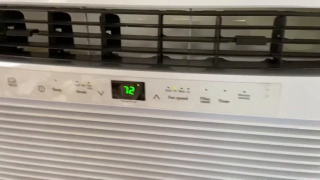 2018 Frigidaire 8000 btu air conditioner startup