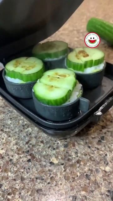 How to make mini hors d'oeuvre with a waffle maker (avocado, shrimp, cucumber and rice)