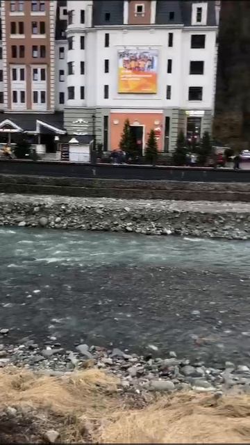 Роза Хутор весной