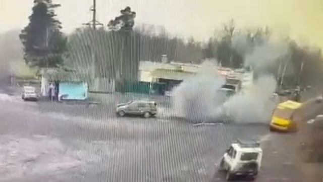 Российский FPV-дрон разыскал авто боевиков ВСУ за линией боевых действий и уничтожил его