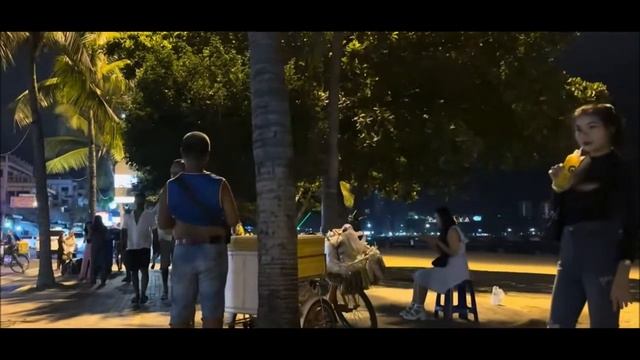 9. Thailand, Pattaya. Beach road with freelancers. #asian #thai #thailand #pattaya #girls