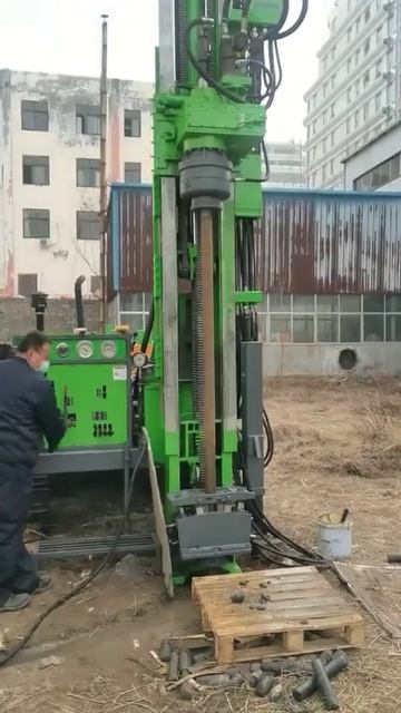 Full hydraulic drilling rig