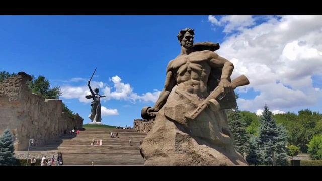 курган в войну и сейчас, детальный показ хроники, жизни людей и памятников