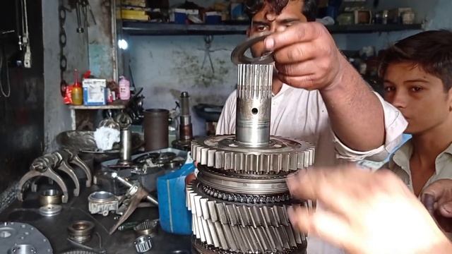 Repairing Hino 1J Truck Gear Box||How To Rebuild Hino Gear Box||complete process