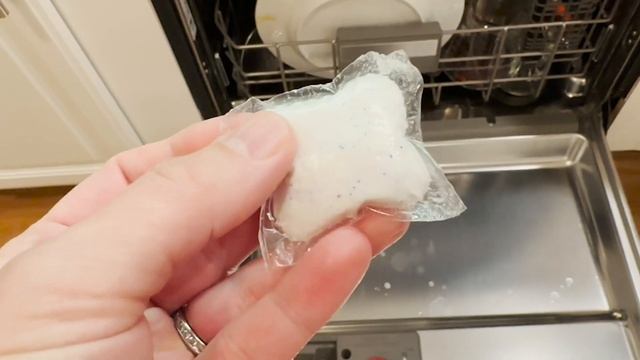 Amazon Basics Dishwasher Detergent Pacs | Our Point Of View