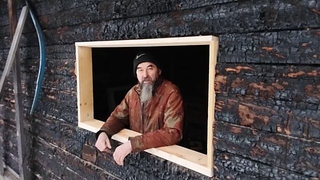 Сделал окно для слесарки.
